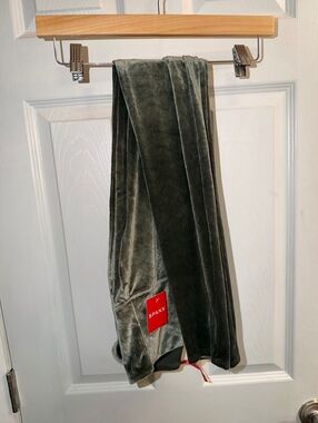 SPANX Green Velvet High Rise Leggings Large NWT